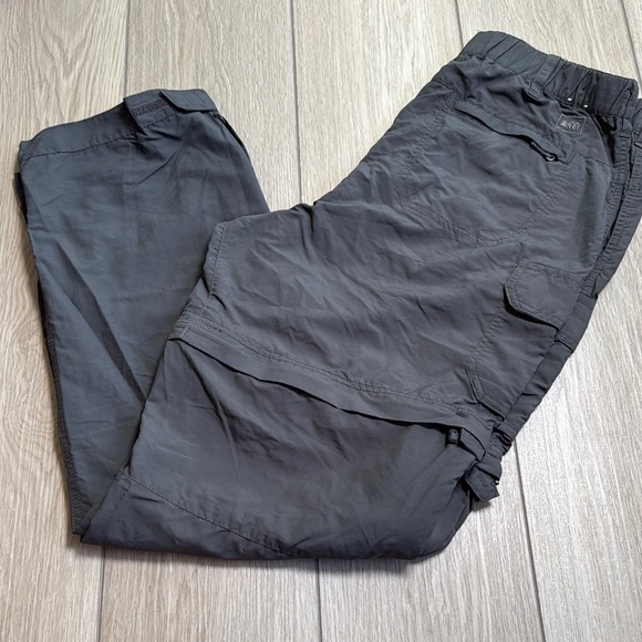 REI Pants - REI Coop Convertible Pants Light Weight Hiking Travel Women’s size 10